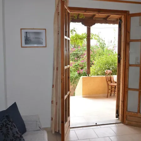 Vagia Apartments, Aegina Island Aparthotel 3*